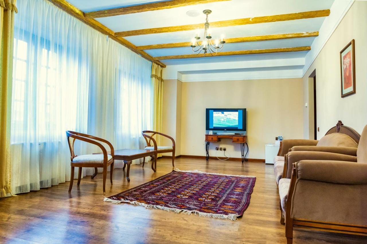 Park Hotel Kokshetau Shchūchīnsk Exteriör bild